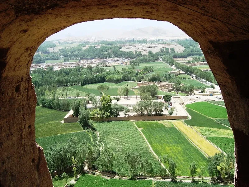 바미안 시장의 일상 풍경, 현지인들의 삶이 담긴 거리 모습